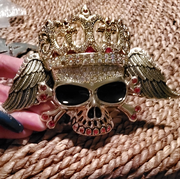 Buckle Accessories - UNISEX OVERSIZED GOLD SKULL BLINGED BELT BUCKLE